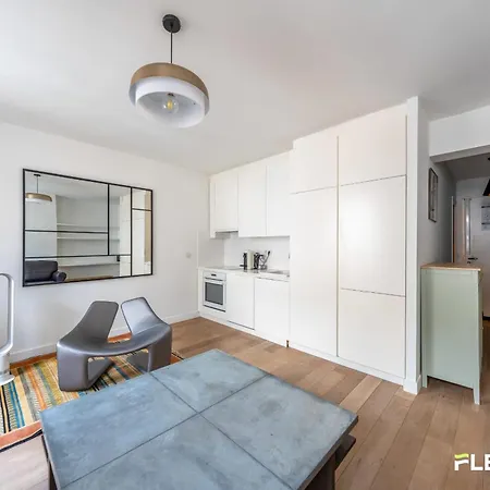 Charming 1br Near Parc Monceau 17e Paris