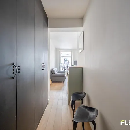 Lägenhet Charming 1br Near Parc Monceau 17e
