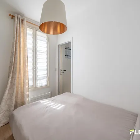 Charming 1br Near Parc Monceau 17e Paris